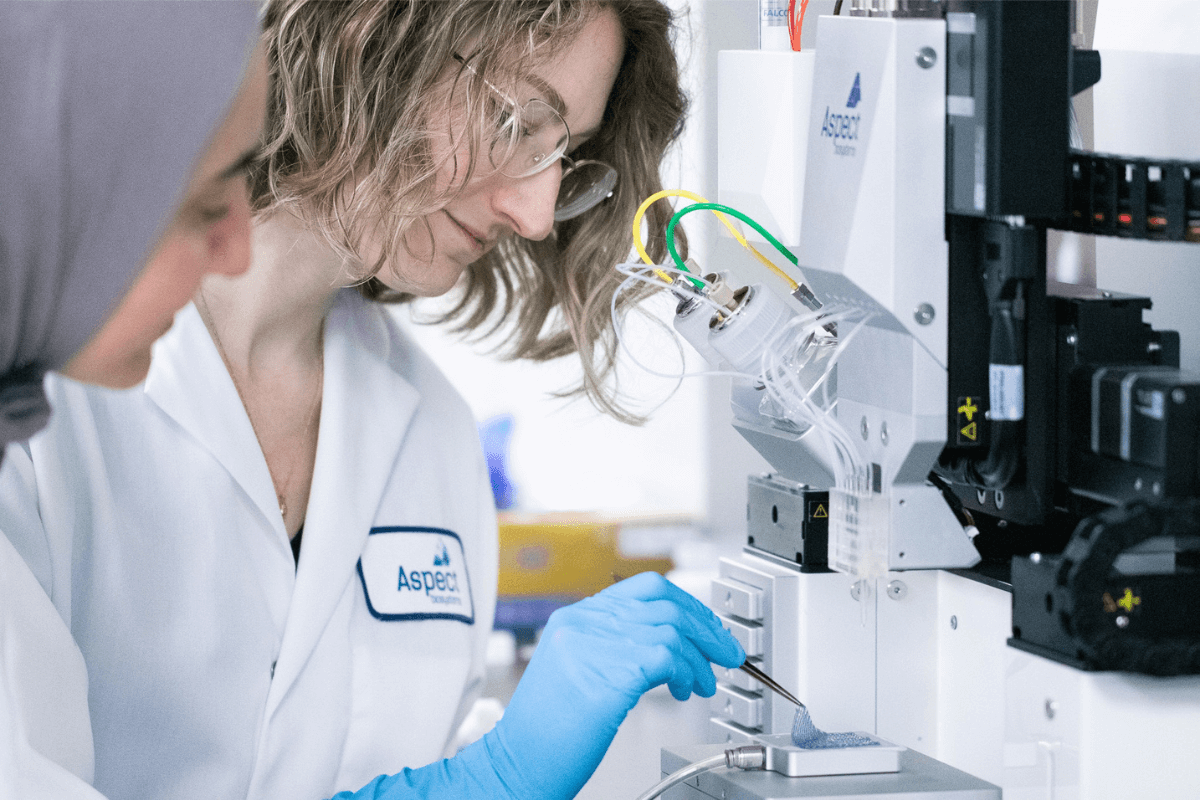Scientists 3D Bioprinting at Aspect Biosystems